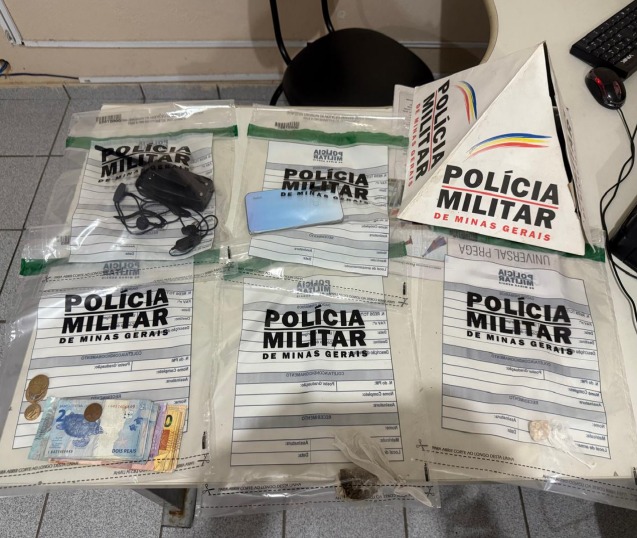 Jovem é preso por tráfico de drogas no Bairro Vila Esperança em Santos Dumont